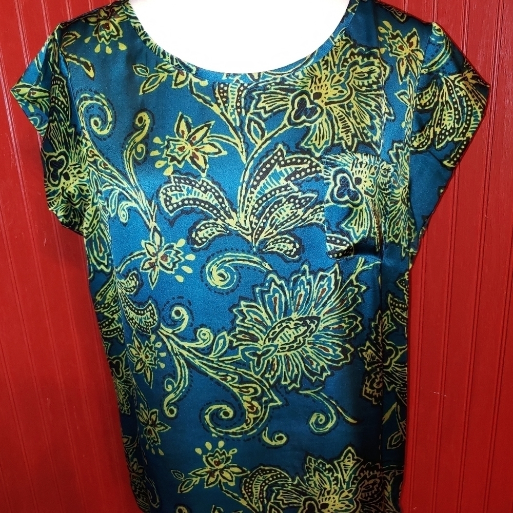 Investments Top High Low Satin Floral Silky L